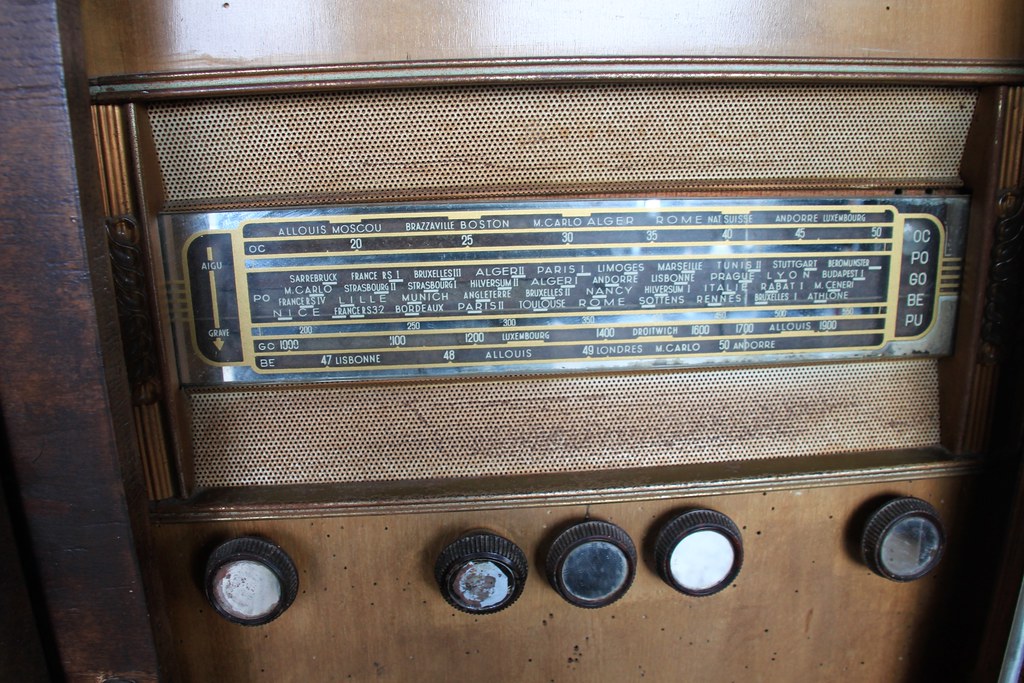 radio traces of the past