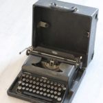 Ancienne machine à écrire ROYAL (USA) modèle 1935 - Collection